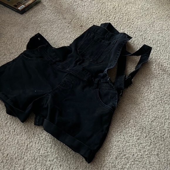 Black jean short overalls - Picture 1 of 2